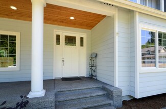 10 E Robin Hood Ct, Allyn, WA 98524