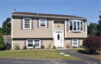 130 Adelaide Ave, Warwick, RI 02886