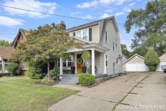 2018 E Paris Ave SE, Grand Rapids, MI 49546
