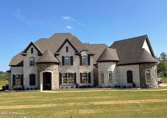 451 Poplar Ln, Holly Springs, MS 38635