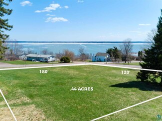 1-4 Front St, Bayfield, WI 54814