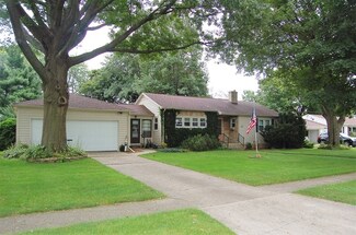 415 N Hannah Ave, Mount Morris, IL 61054