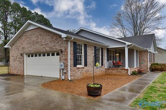 121 Pattiwood Dr, Hazel Green, AL 35750