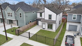 9711 Beckley St, Houston, TX 77088
