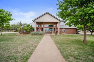 9002 Woodrow Rd, Wolfforth, TX 79382