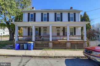 107 109 S Main St, Mount Wolf, PA 17347