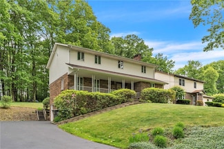 454 Cherokee Dr, Butler, PA 16001