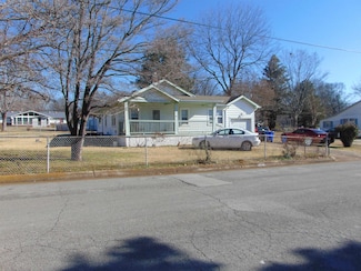 227 Trade St, Florence, AL 35630