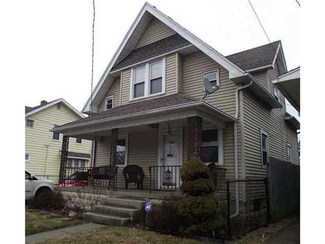 1966 Burr St, Toledo, OH 43605