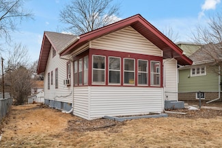 3431 Irving Ave N, Minneapolis, MN 55412