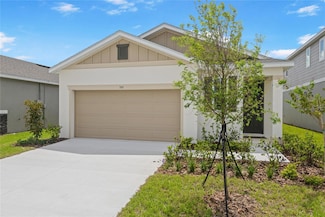 749 Lake Dell Dr, Dundee, FL 33838