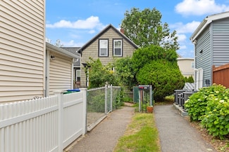 25 Fulton St, Medford, MA 02155