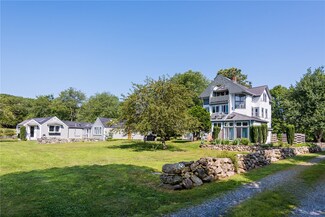 22 Main St, Little Compton, RI 02837