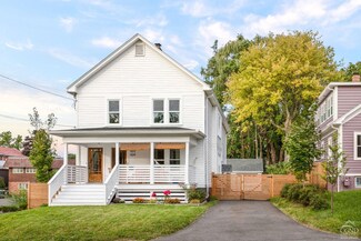 822 Union St Unit 824, Hudson, NY 12534