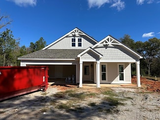 10 Young Ln, Hamilton, GA 31811