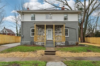 387 3rd St NW, Barberton, OH 44203