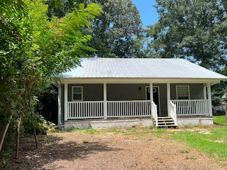 709 Pine St, Purvis, MS 39475
