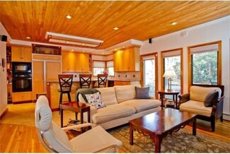 19 Summit Rd, Wellesley, MA 02482