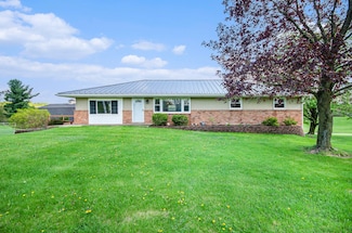 7535 Chambers Rd, Pinckney, MI 48169