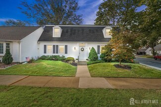65 Amherst Ln, Monroe Township, NJ 08831