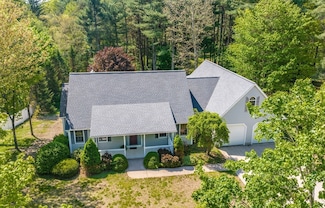 9 Lauren Ln, Southwick, MA 01077