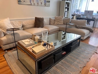 137 S South Palm Dr Unit 203, Beverly Hills, CA 90212