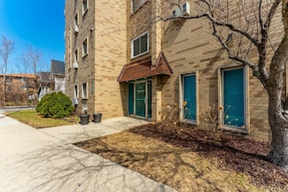 300 Circle Ave Unit 5L, Forest Park, IL 60130