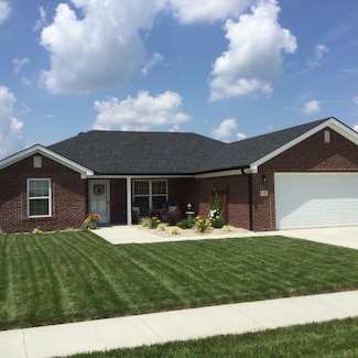 170 Stillwater Dr, Berea, KY 40403