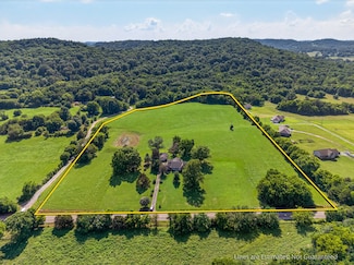264 Delina Boonshill Rd, Petersburg, TN 37144