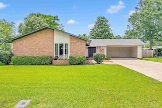 18 Rollins Place, Atmore, AL 36502