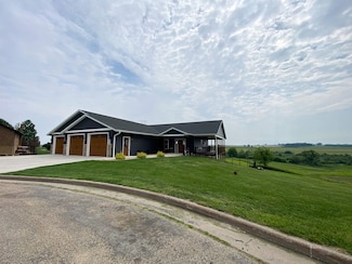 110 Grand St, Highland, WI 53543