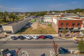116 N Main St, Sand Springs, OK 74063