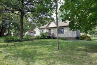 415 N Bourne St, Tolono, IL 61880