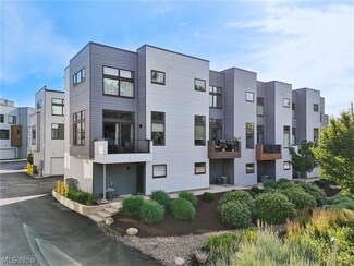 18875 Riversouth Terrace Unit 21, Fairview Park, OH 44126