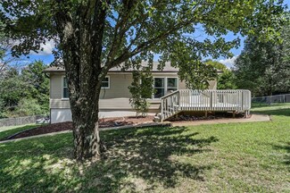 605 Spruce Tree Ln, Union, MO 63084