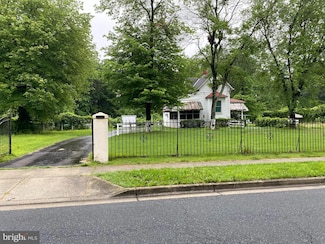 5513 Taylor Rd, Riverdale, MD 20737