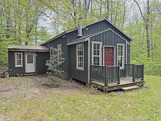 2 Youngs Rd, Ossipee, NH 03864