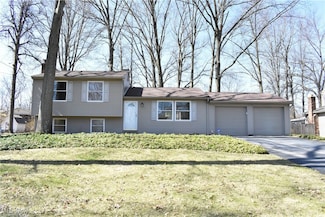 2316 Birch Trace Dr, Youngstown, OH 44515