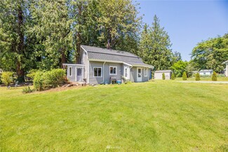 3066 Gold Crescent Ct, Camano Island, WA 98282