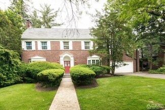 335 N 4th Ave, Highland Park, NJ 08904