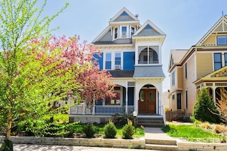 794 Laurel Ave, Saint Paul, MN 55104