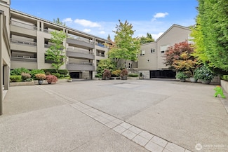501 Kirkland Ave Unit 303, Kirkland, WA 98033
