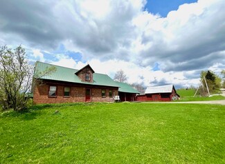 543 Bear Rock Rd, Colebrook, NH 03576