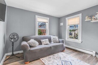 189 Elm St, Biddeford, ME 04005