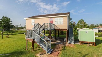 5009 1st Ave, Bay Saint Louis, MS 39520