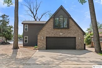 1007 Shady Ln, Fremont, NE 68025