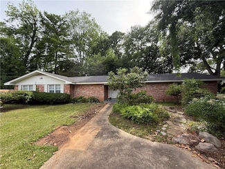 5812 Hiawatha Dr, Alexandria, LA 71301