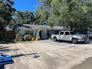 1026 61st Avenue Dr E, Bradenton, FL 34203