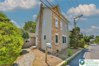 5758 Lower MacUngie Rd, MacUngie, PA 18062
