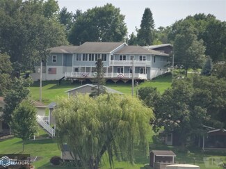 1290 Holiday Ln, Brooklyn, IA 52211